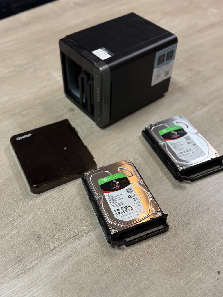 Dataherstellen bij een kapotte NAS data kopieren naar een nieuwe HDD.